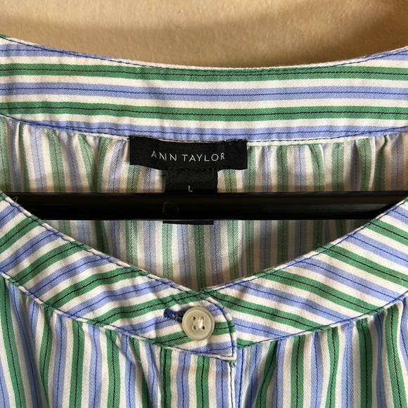 Ann Taylor Green/Blue/White Stripe Blouse. Size Large - Picture 4 of 7